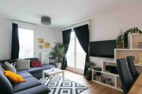 Cozy & Quiet Getaway Just 300m from Paris with Free Private Parking